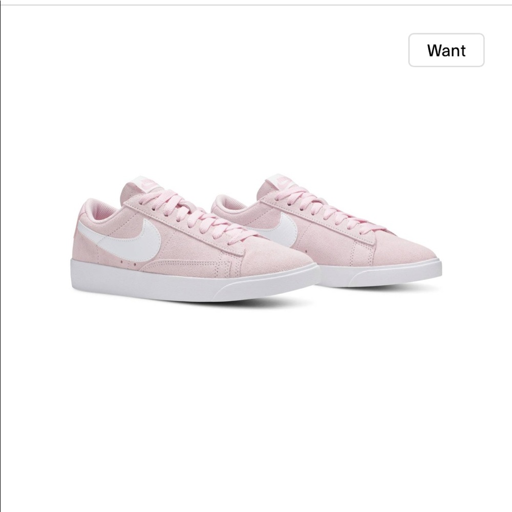 NIKE - WOMENS LOW BLAZER - SIZE 9